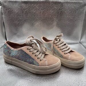 Stylish Women's Sneakers with Glitter Accents